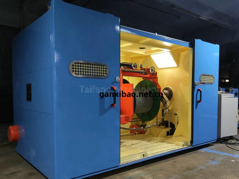 高(gao)速(su)雙(shuang)絞(jiao)成(cheng)纜機(ji)