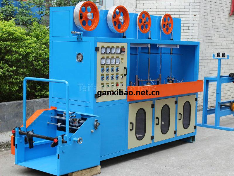 立(li)式三層繞(rao)包(bao)機