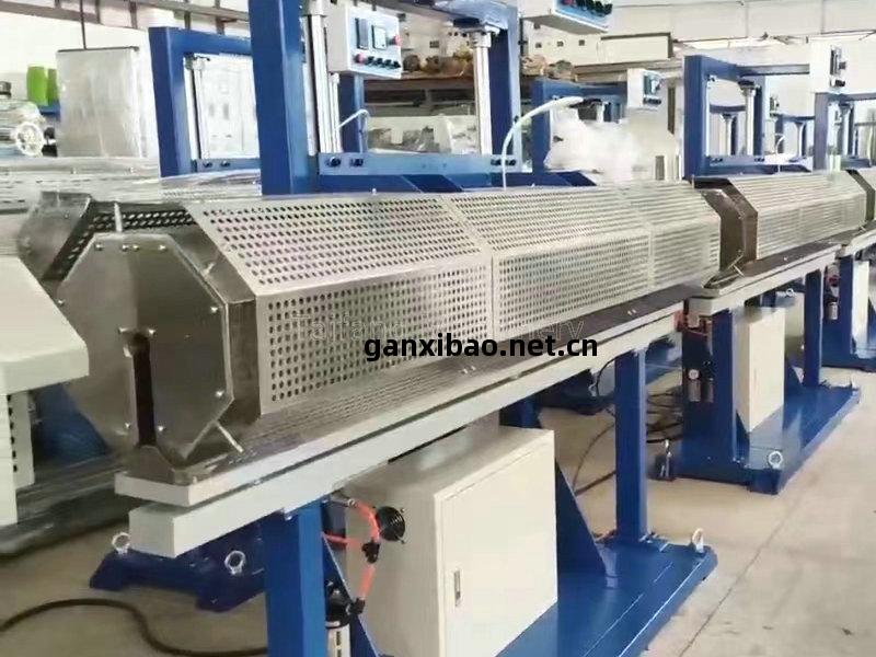 400型PTFE四氟(fu)薄(bo)膜燒結(jie)機(ji)